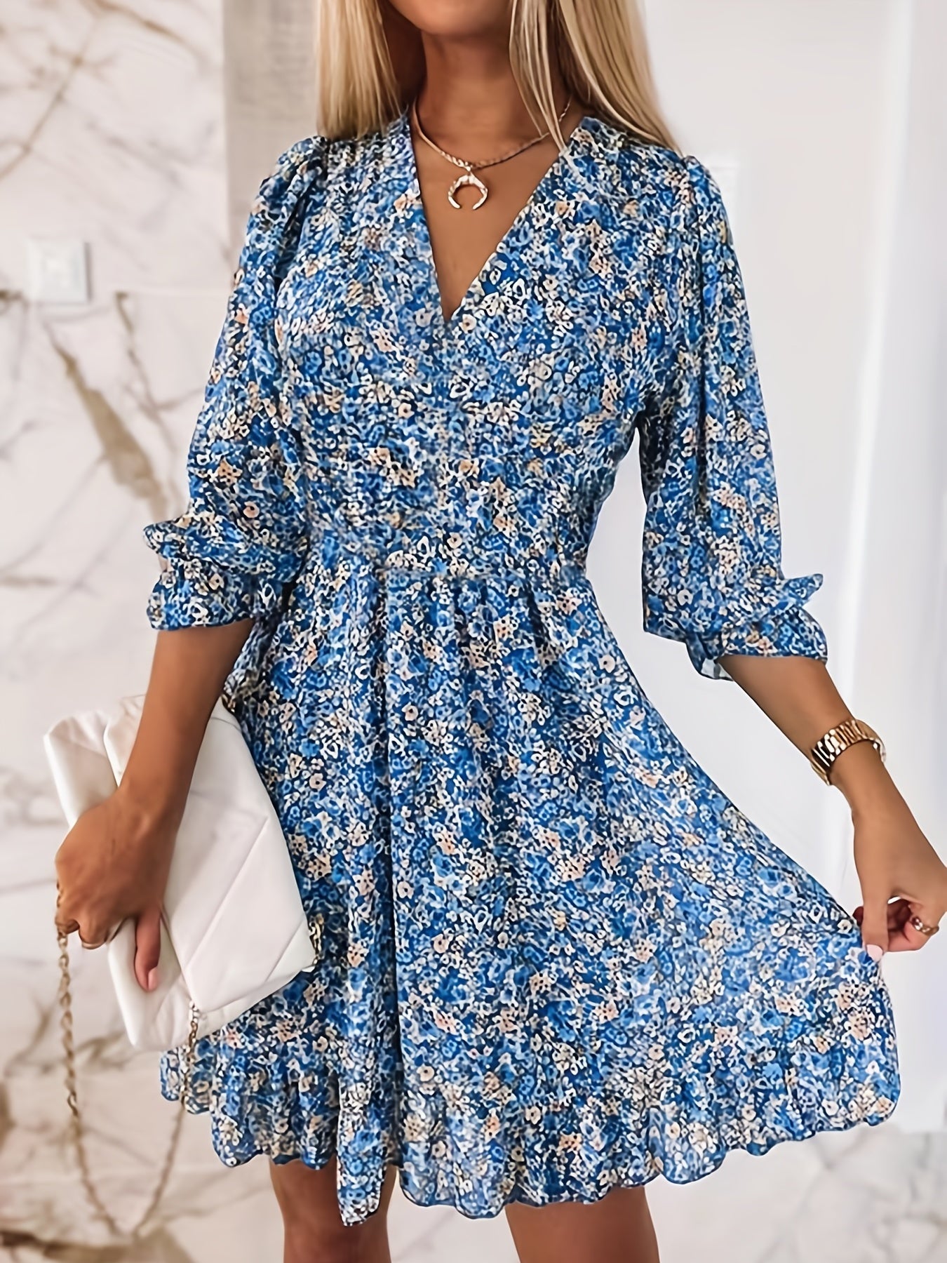 V-neck Printed Dress With Ruffled Waist, Exquisite And Elegant Design-perfect For Spring And Autumn.
