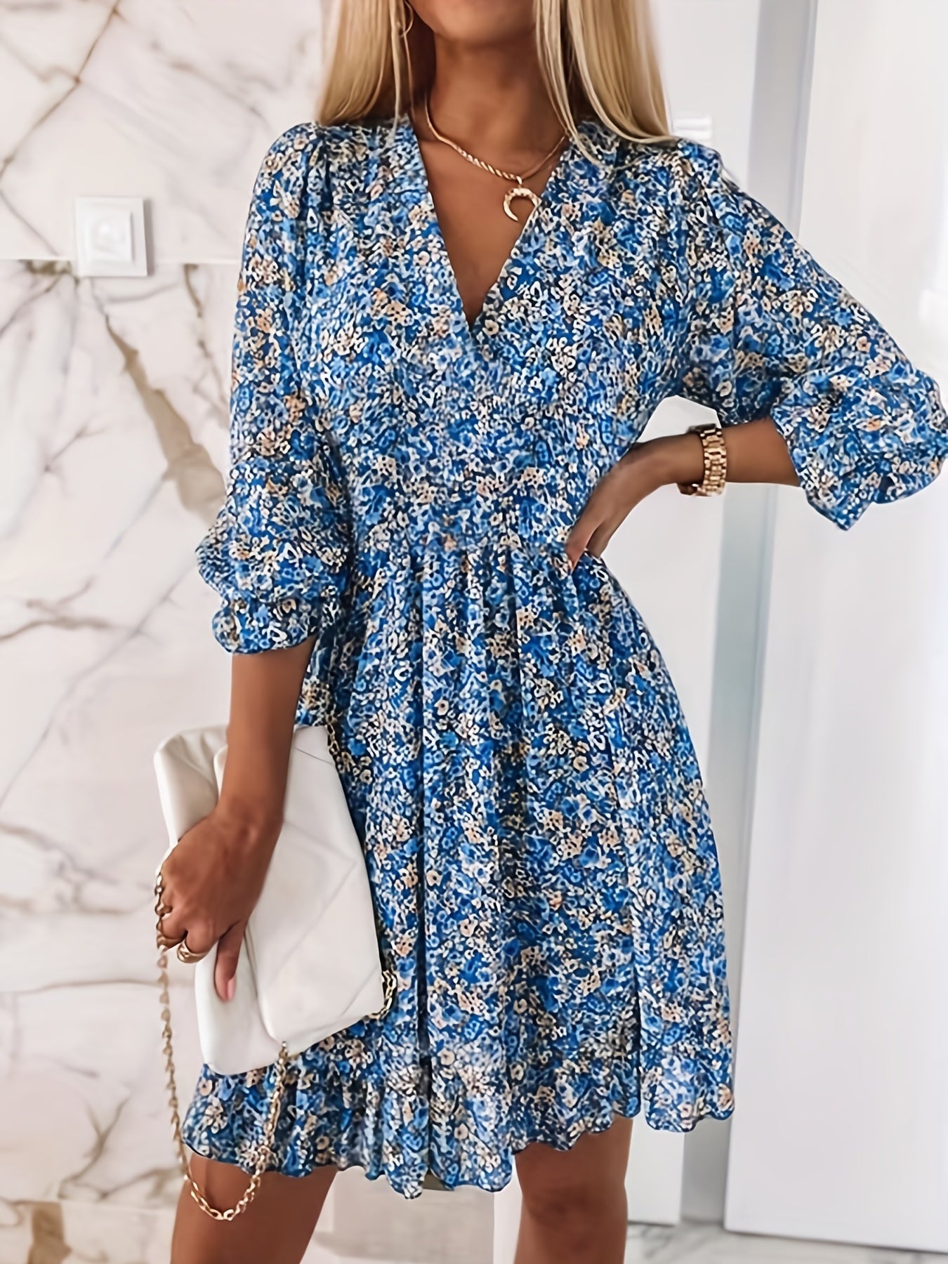 V-neck Printed Dress With Ruffled Waist, Exquisite And Elegant Design-perfect For Spring And Autumn.